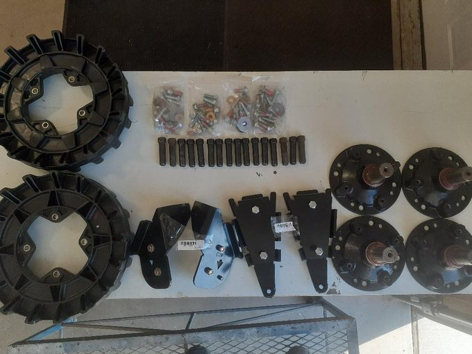 TracksAtv's tweet image. Not sure if a used set of tracks will fit on your machine? Call ATVtracks.NET and we'll get those tracks adapted to your machine! 866-243-8359 #Winteriscoming #Polaris #BRP #CanAm #Honda #Yamaha #Kawasaki #Kubota #JohnDeere #ArticCat #SUZUKI #ATV #UTV #offroad #mudding