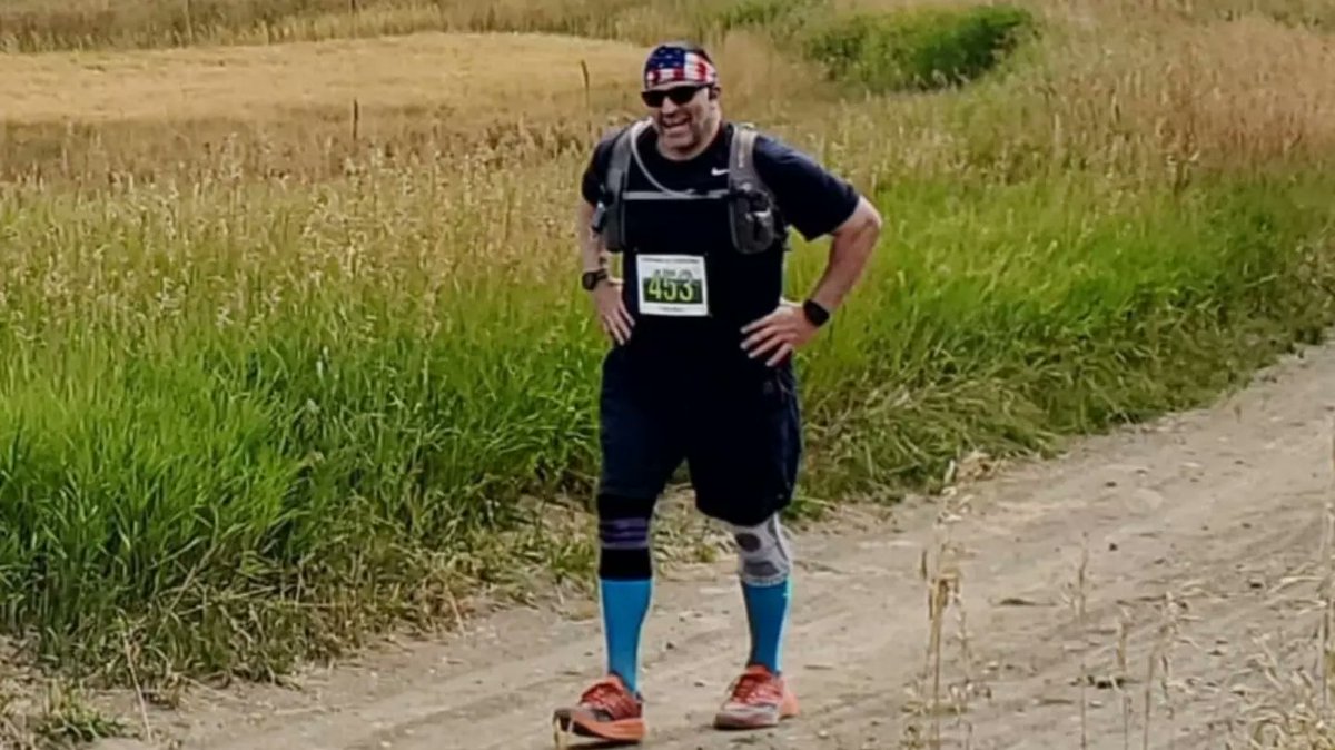 KevinAbsher2's tweet photo. The start, then at mile 10 and the finish of the Harriman 25k. Race was Awesome but it kicked my ass! #RunHikeClimb #TrailRunner #ShitRollsDownHill #RunLikeADumpTruck #Harriman25K https://t.co/zAmix90PfO
