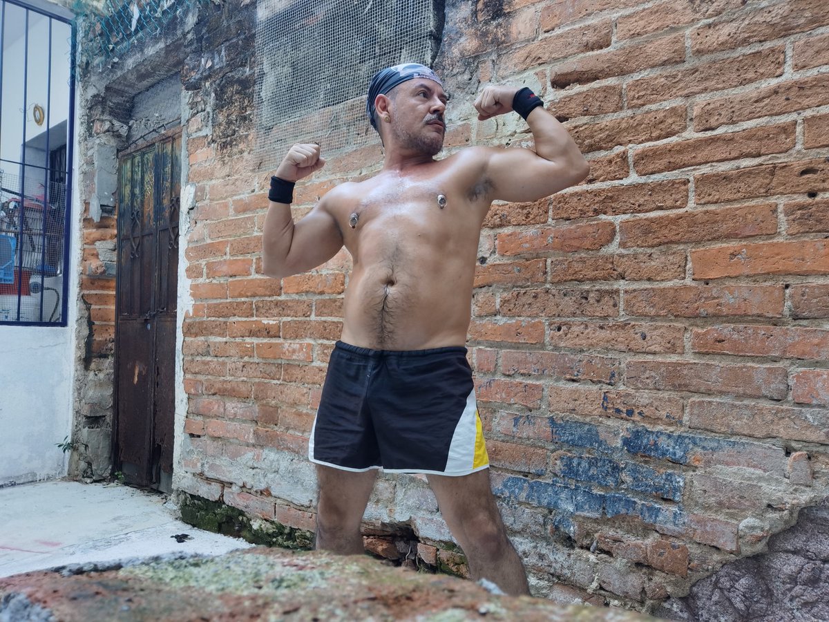 hectorbelloc's tweet photo. [Friday 420]

After work, After Workout, After Weed, It's Weekend!

💚

#weedporn #albañil #cuatroveintechallenge #weedlife #calistenia #calisthenics #daddy #zaddy #gaypuertovallarta #erotictoy #sexdesign #bekink #befree #besafe #piercings #nipplering #guarro #hectorbelloc https://t.co/0MkKo65nYu