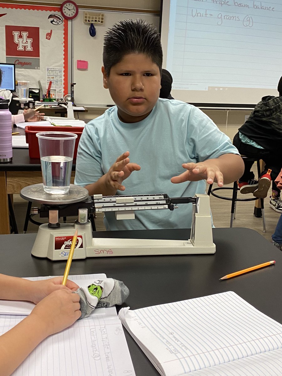 CrisFord23's tweet photo. These 3rd grade pandas were learning how to measure matter! Triple beam balances are always fun! #WPEscience @HumbleISD_WPE @Humble_Science https://t.co/hozzFtt7BI