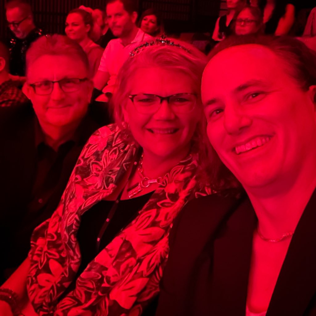 JoshuaHarrell's tweet photo. Chad, Sara, and I waiting for Chaka Kahn to send us on our way after an extraordinary voyage on the Prima. #NorwegianPrima #WorldViaMe https://t.co/hB9orjlKqq