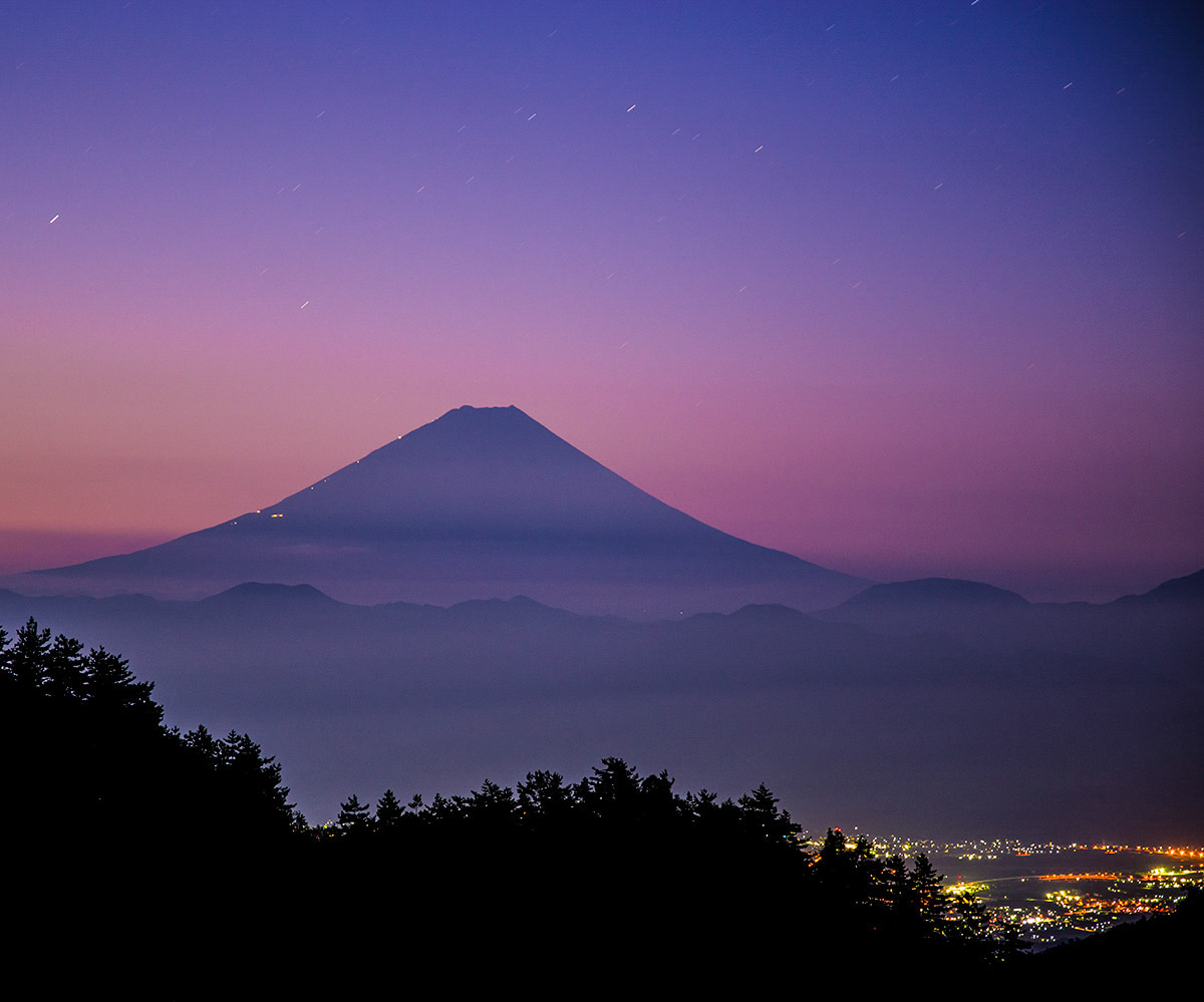 夜明けの彩り 甘利山で以前撮影。