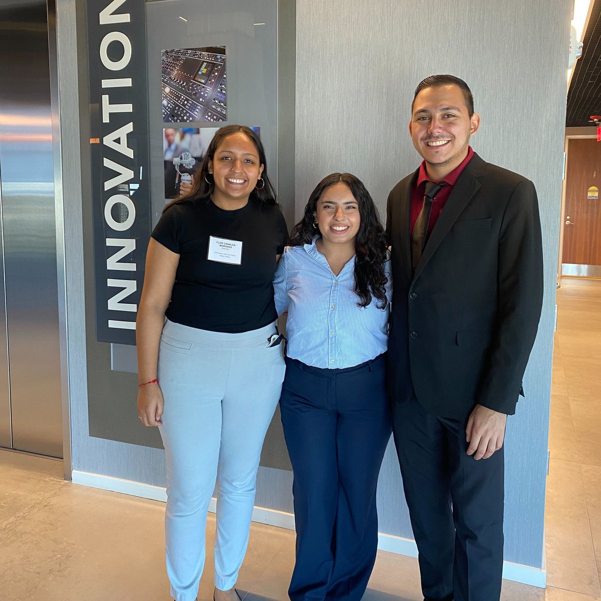 AlientoAZ's tweet photo. Aliento Fellow Alumni & former interns taking over Capitol Hill as Congressional Interns & Fellow!! We are so proud of you Flor, Ivette, and Nicholas!
#AlientoAZ #AZ2DC #CO2DC https://t.co/ytAGhCfdVe