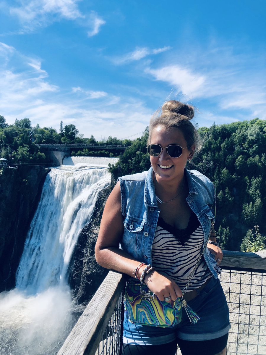 I miss this so much🥹🥰🇨🇦 Just a wonderful vacation in one of the most beautiful countries there is🐿🇨🇦🍁 #Travel #photography #photo #Canada #quebec2022 #ChuteMontmorency #lifestyle #Life #Happy #holiday #Smile #FreeWoman #LittleMonsters #Chromatica with @ladygaga in my head🎶