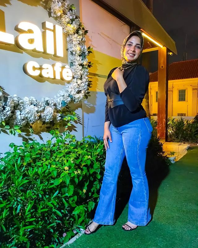 AbdoSam97's tweet photo. البنات معدتش بتفكر غير في طيازها 🔥😅❤️ https://t.co/KRtxGxFVdF