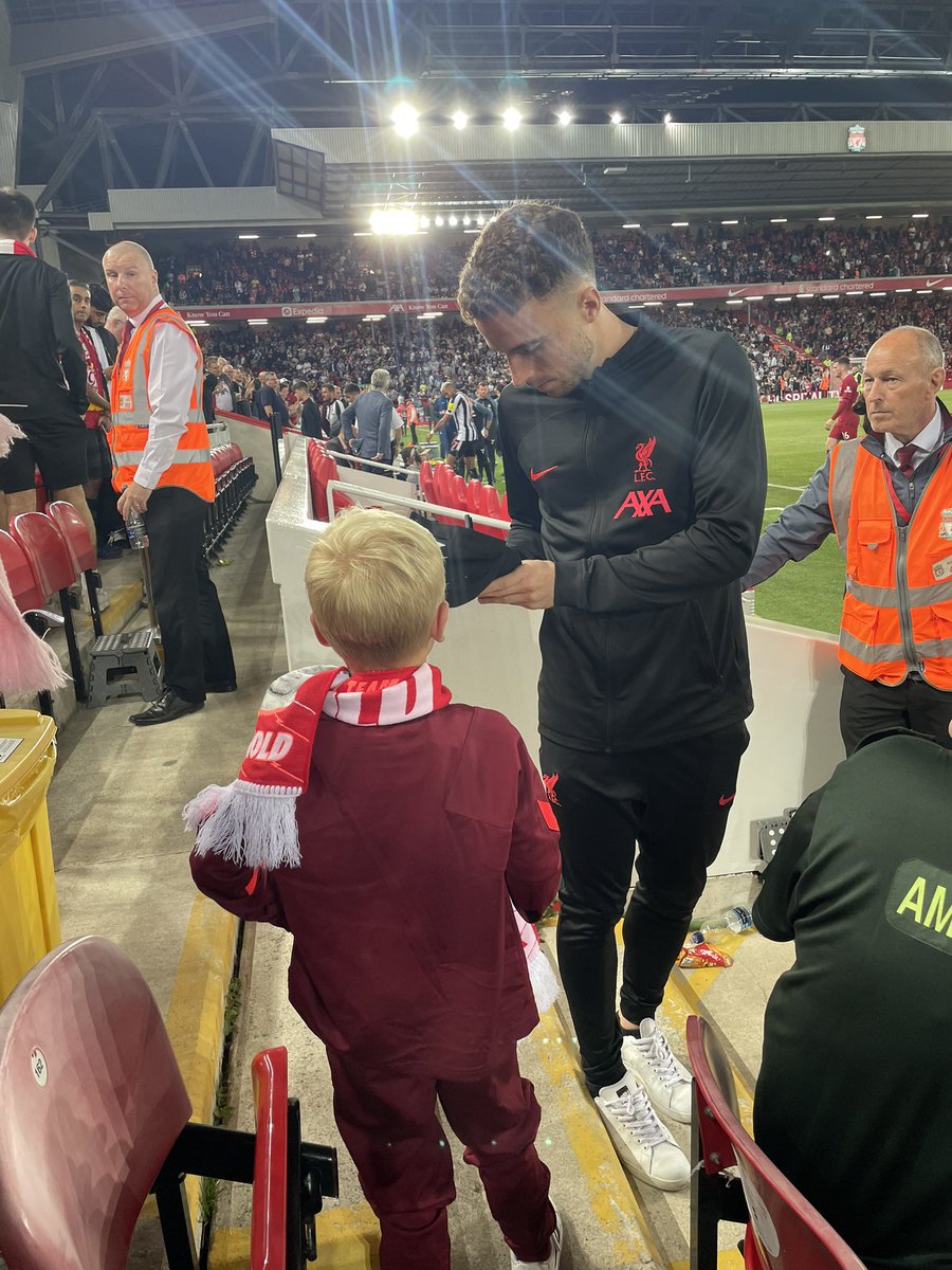 lr_hirons's tweet photo. Slight change of colour for a couple of days away to Liverpool with Jake to the magical Anfield to watch @LFC &amp; no better feeling than an 98th minute winner!! ♥️🙌🏻🤍⚽️#mumandsonroadtrip #makingmemoriesforlife #specialtimes https://t.co/NyMUpxCJ8d