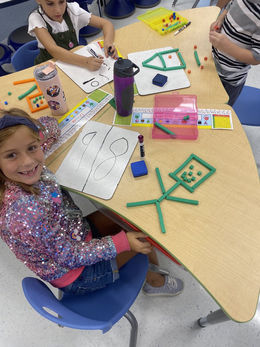 MsCanning1's tweet photo. Place value fun! Students had to build the picture with their base ten blocks and identify the total number! https://t.co/zgUhoNuPRc