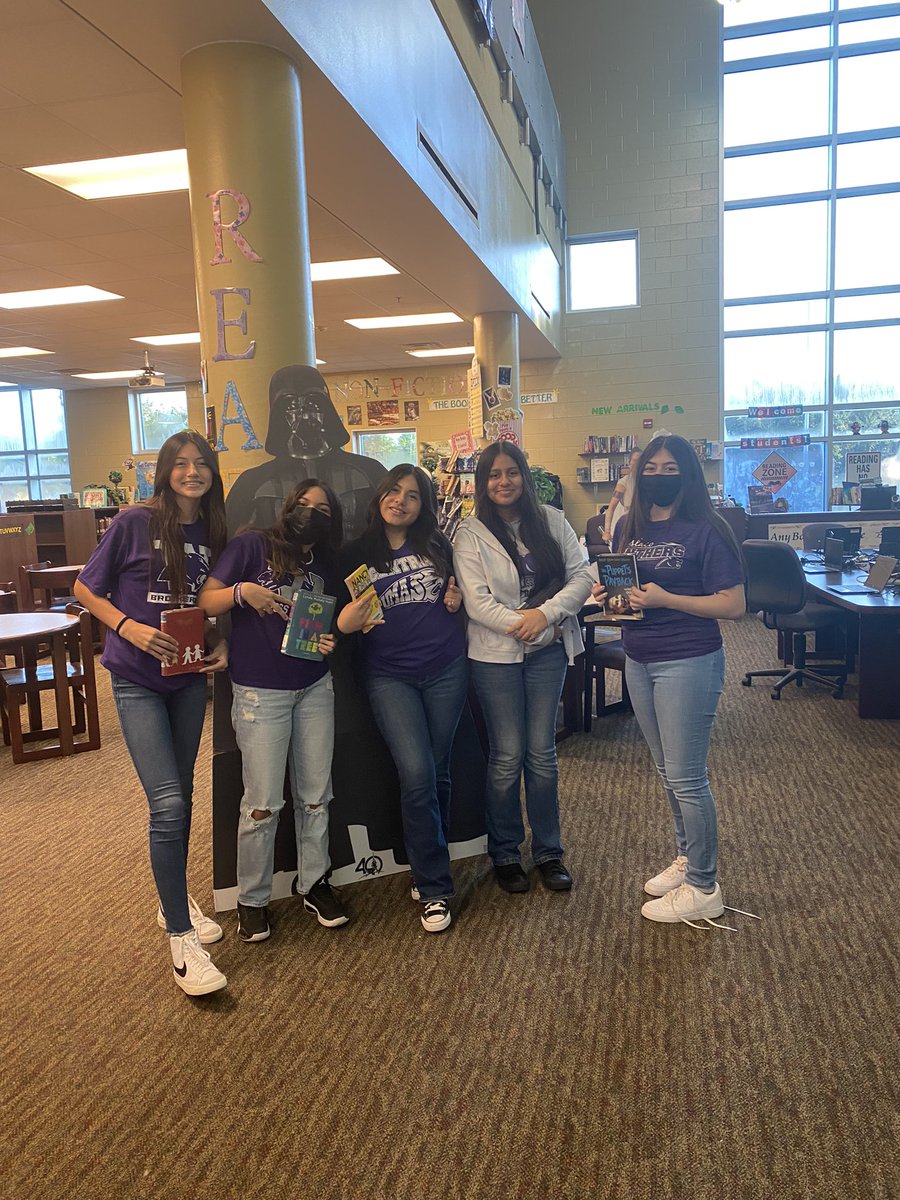 WISDCentralLib's tweet photo. Finally getting to check out books to students just in time for national read a book next week!  Some students excited to see our new Star Wars friends in the library! https://t.co/dFgL21wcFP