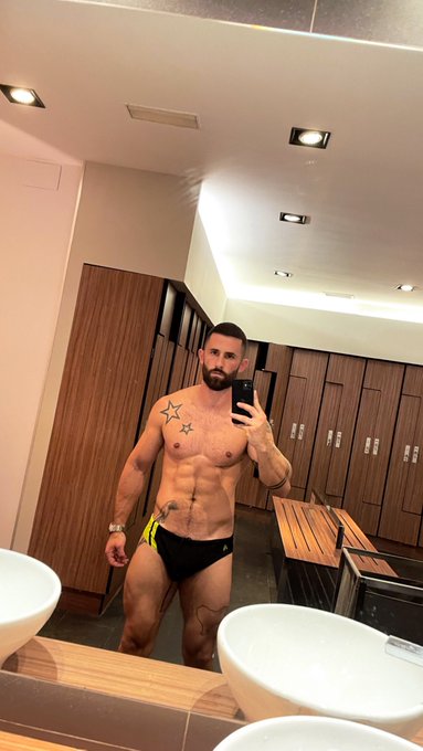 Let’s start the weekend pumped ??? https://t.co/nRvlu22ce1