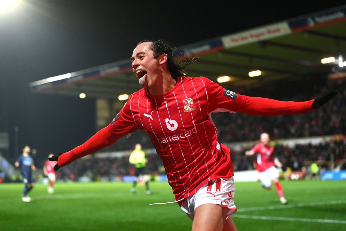 woodycolford1's tweet photo. Never did I ever think I’d be so emotional about a player leaving. When the club was on the floor it needed, something/someone to give us a spark. Harry did that, he gave us something to cheer about, what a maverick. What a player. #HM11 #STFC https://t.co/Oc8JwhFxsY