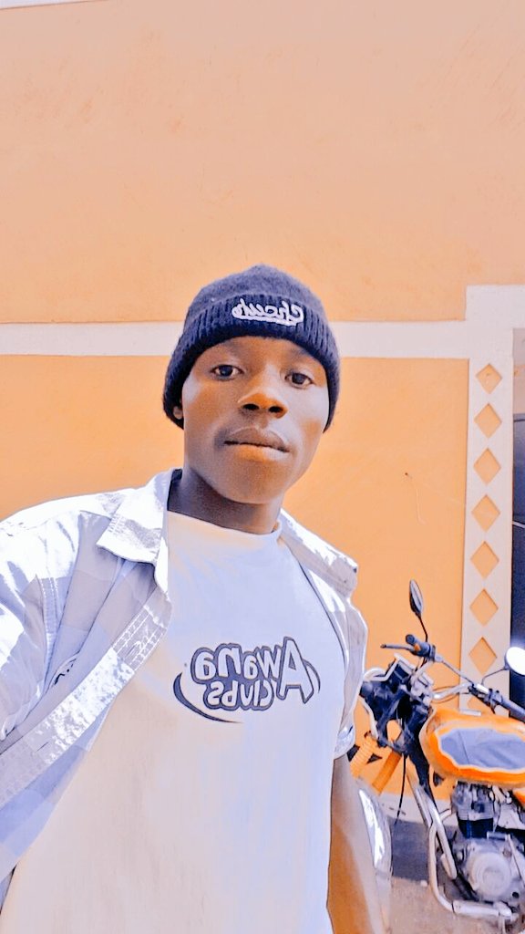 Venommusic256's tweet photo. Can we be friends please???? https://t.co/FMpoTJplCG