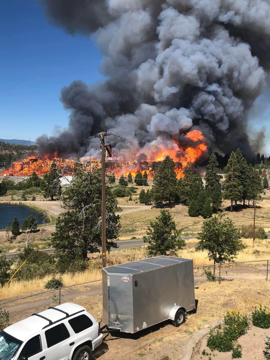SWESAlerts's tweet photo. Via Facebook the epicenter at Roseburg Forest Products plant https://t.co/JN4A7B4d5b #weedfire #millfire praying this gets contained. https://t.co/5PmPm5r0DE