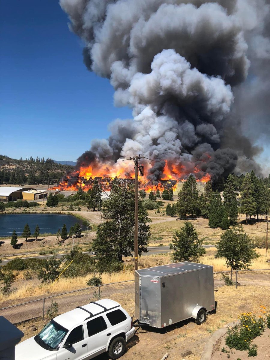 SWESAlerts's tweet photo. Via Facebook the epicenter at Roseburg Forest Products plant https://t.co/JN4A7B4d5b #weedfire #millfire praying this gets contained. https://t.co/5PmPm5r0DE