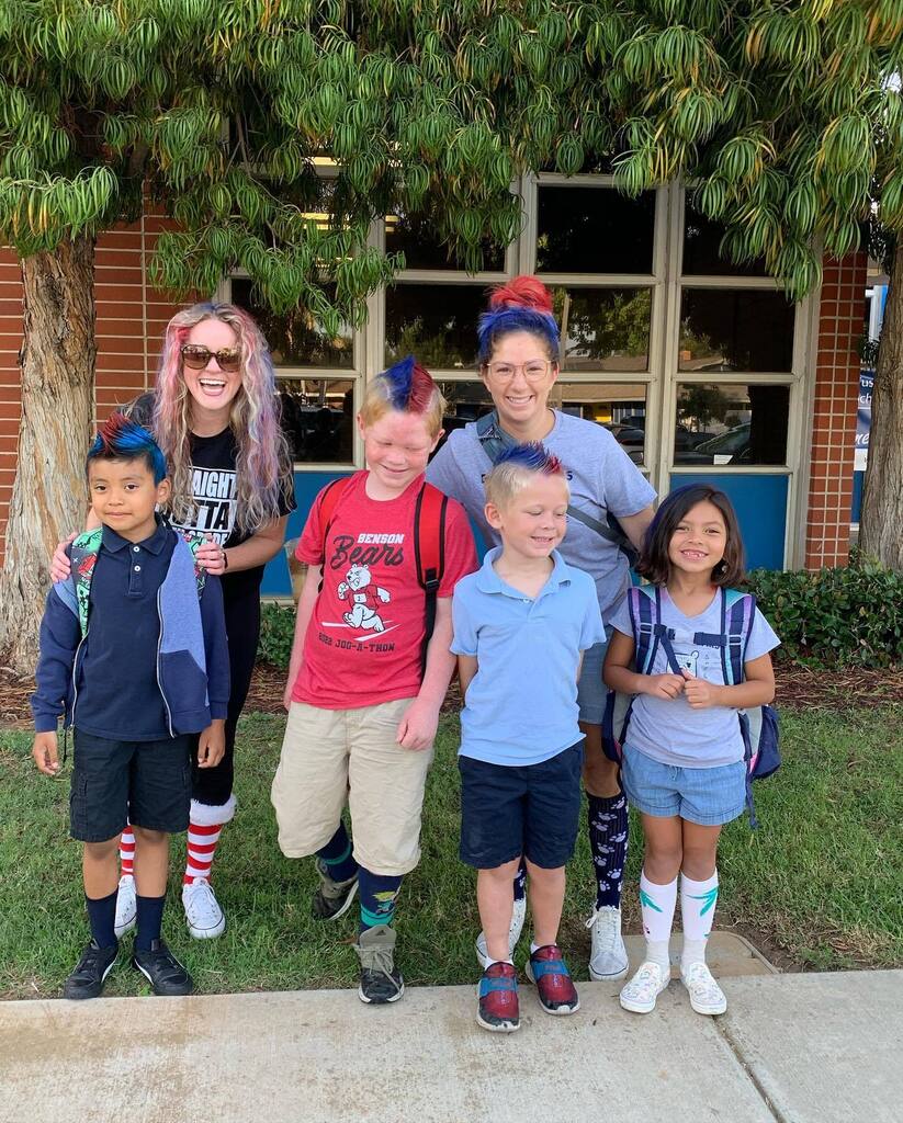 bensonbears1's tweet photo. We ended our week showing what a CRAZY good year we are going to have with crazy socks and crazy hair. Happy Friday!! π» #BensonBears #SpiritWeek https://t.co/oQlUOegrvE https://t.co/BcIUzuw6yR