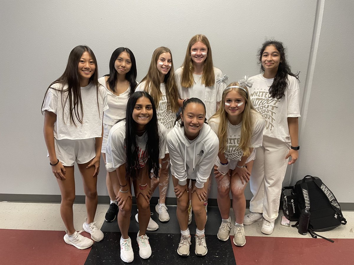 VandegriftGBB's tweet photo. White Out! Let’s go 🐍🏈! #beatCP https://t.co/6SAaY0xcQy