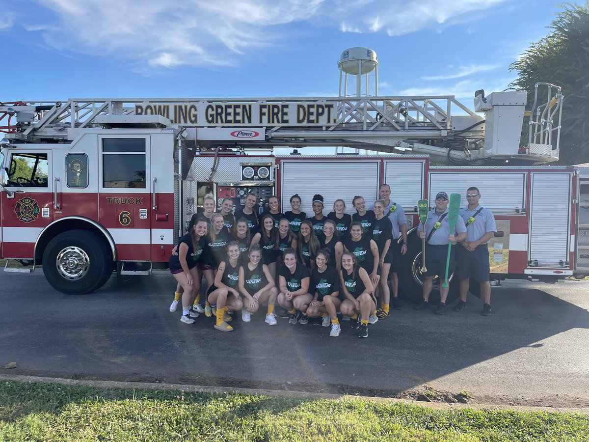 LadyGatorsGHS's tweet photo. Great night yesterday at our Military and First Responder night! Glad to have the Bowling Green Fire Department bring their fire truck out, Greenwood Choir to sing the National Anthem, and Greenwood ROTC to lead us onto the field! https://t.co/6v8Y74r4tS