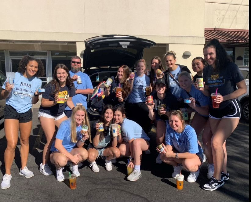 foodforlc's tweet photo. Bushnell student athletes completed service projects around campus, including a reverse shopping canned food drive to benefit FFLC that raised 1,350 pounds food. Thank you! @bushnelluniversity #bushnelluniversity #bushnellathletics #beaconathleticsfallserviceday #fflcfooddrives https://t.co/gNp76MhvHt