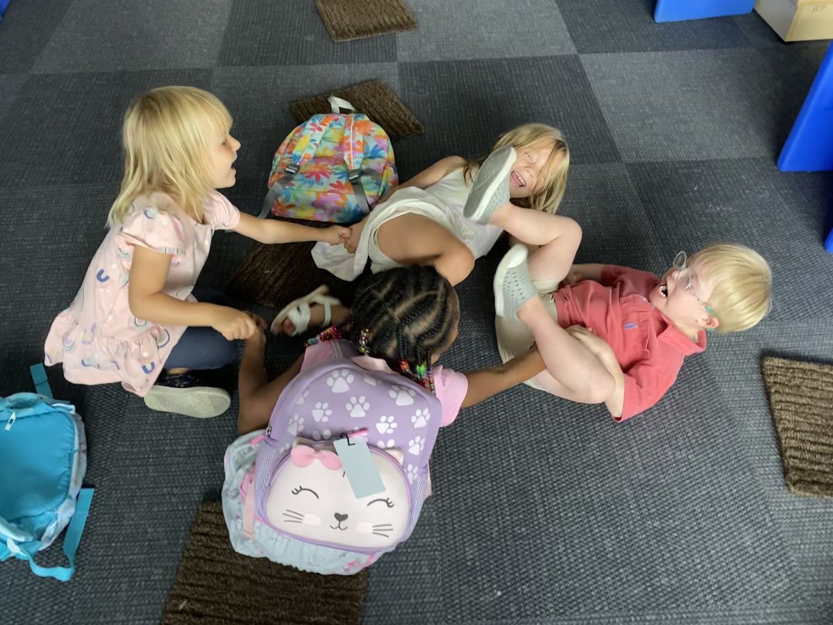 Sarah Share tweet media