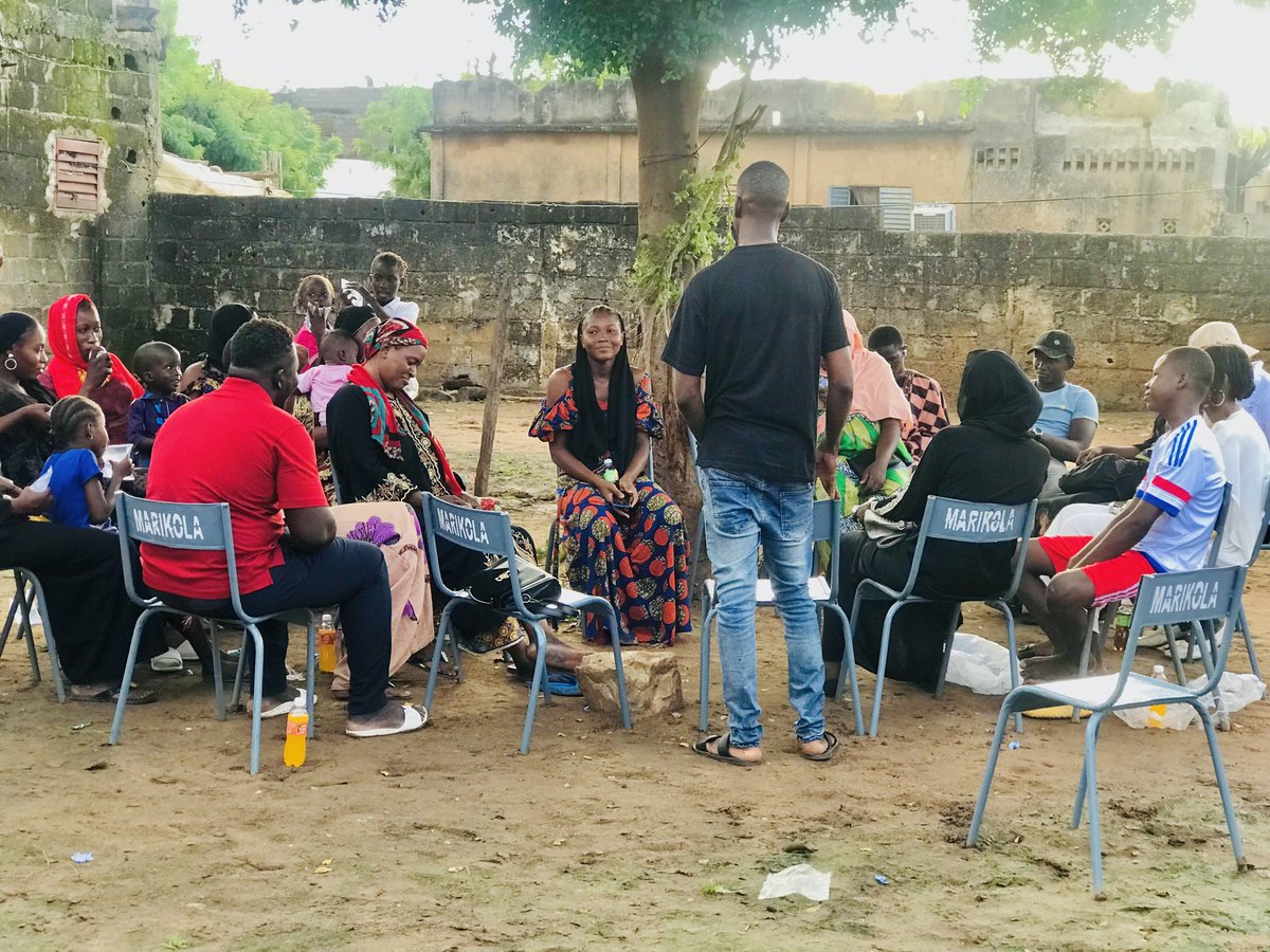 BintaDiakit5's tweet photo. Mieux vaut prévenir  que guerrier,dans le cadre de la mise en œuvre de son plan d'action semestriel. Le 02/09/2022 le réseau des jeunes Ambassadeurs sur la SR/PF de Kayes en action à  lafiabougou.Une causerie de sensibilisation sur le PF et les IST 
#RJASRPFMALIkayes
#PSIMALI https://t.co/Go1GxHXFWg