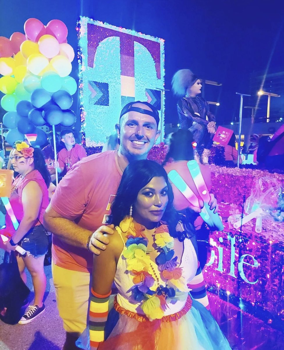 Jeremylance210's tweet image. Great time celebrating Pride in Austin this year! Love being a part of the Central / South TX DE&amp;amp;I team! #DEI #inclusion #oneteamtogether #pride #tmobile