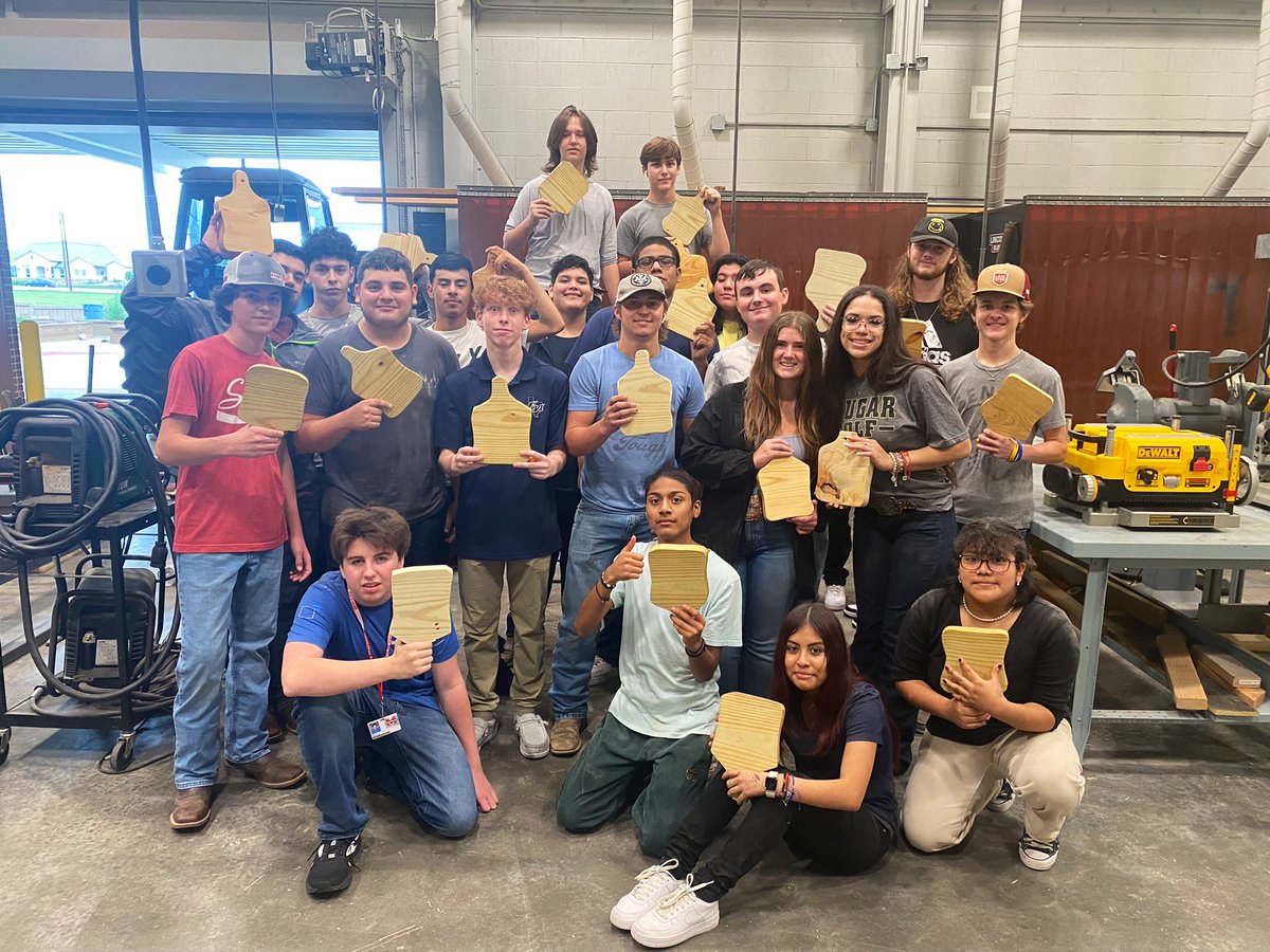 Our Ag Mech students familiarized themselves with tools in the shop and creates themselves charcuterie boards. #agmech #agteacherincharge #ffa <a href="/lisdcte/">Career & Technical Education Lewisville ISD</a> <a href="/TECCwest/">TECC West</a>