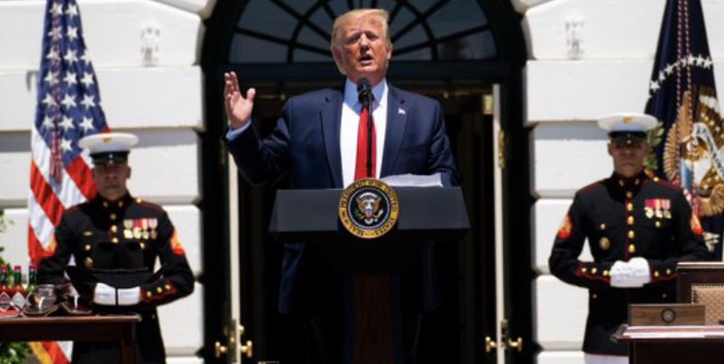 deckape_1's tweet photo. @RpsAgainstTrump 🤔hmmm let me think? I’m gonna have to go with its hypocritical at best, because Traitor Trump did it regularly, and I know of no instance where anyone at CNN called out Trump for having Marines behind him when he said something political, which was every single time he spoke. https://t.co/ypZuK0Qk3G