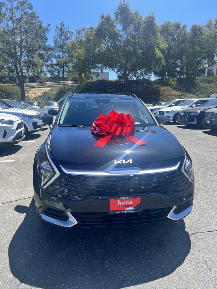 helloautogroup's tweet photo. Check out Lisette C.'s review of Kia of Valencia on @yelp https://t.co/bA5HYAMzeP https://t.co/fo1Ll3oUaC