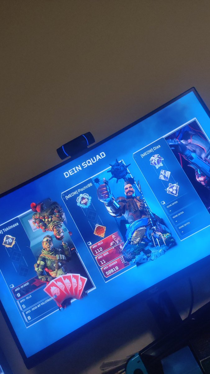 Live on twitch.tv/tokiimasa with some friends <3