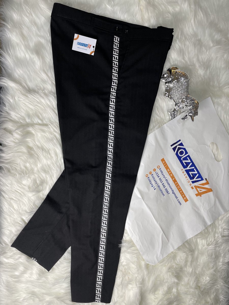 Stylishly clean for that simple and elegant look 🔥😎
🔸Comfortability
🔸Classy
🔸Adjustable waist 

Price: N10,000

🔶Please DM for order and enquiries
#kolzyzy14fashion #kolzyzy14