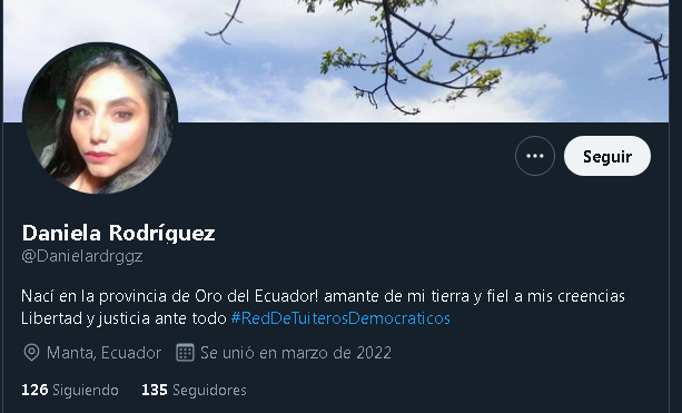 CaricaturasCavi's tweet photo. @Danielardrggz @Polificcion no los ve, le presento una...saludos a #minigallazo https://t.co/sWABwO9U5c