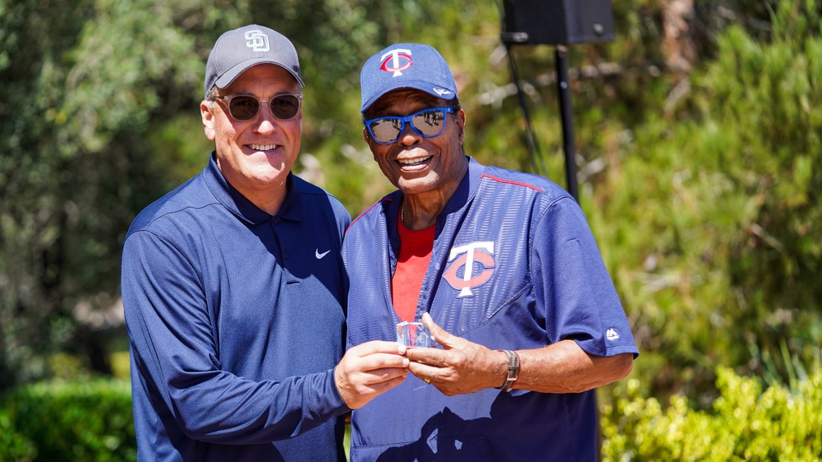 usdmbb's tweet photo. Earlier this week, @SteveLavin64 attended the @PCRF_Kids Rod Carew Golf Classic and was honored for the Michelle Carew Spirit Award.

A cancer survivor himself, Lavin has been a champion of the PCRF and has helped raise millions of dollars in the efforts to eradicate the disease. https://t.co/wVMyFmMoFo