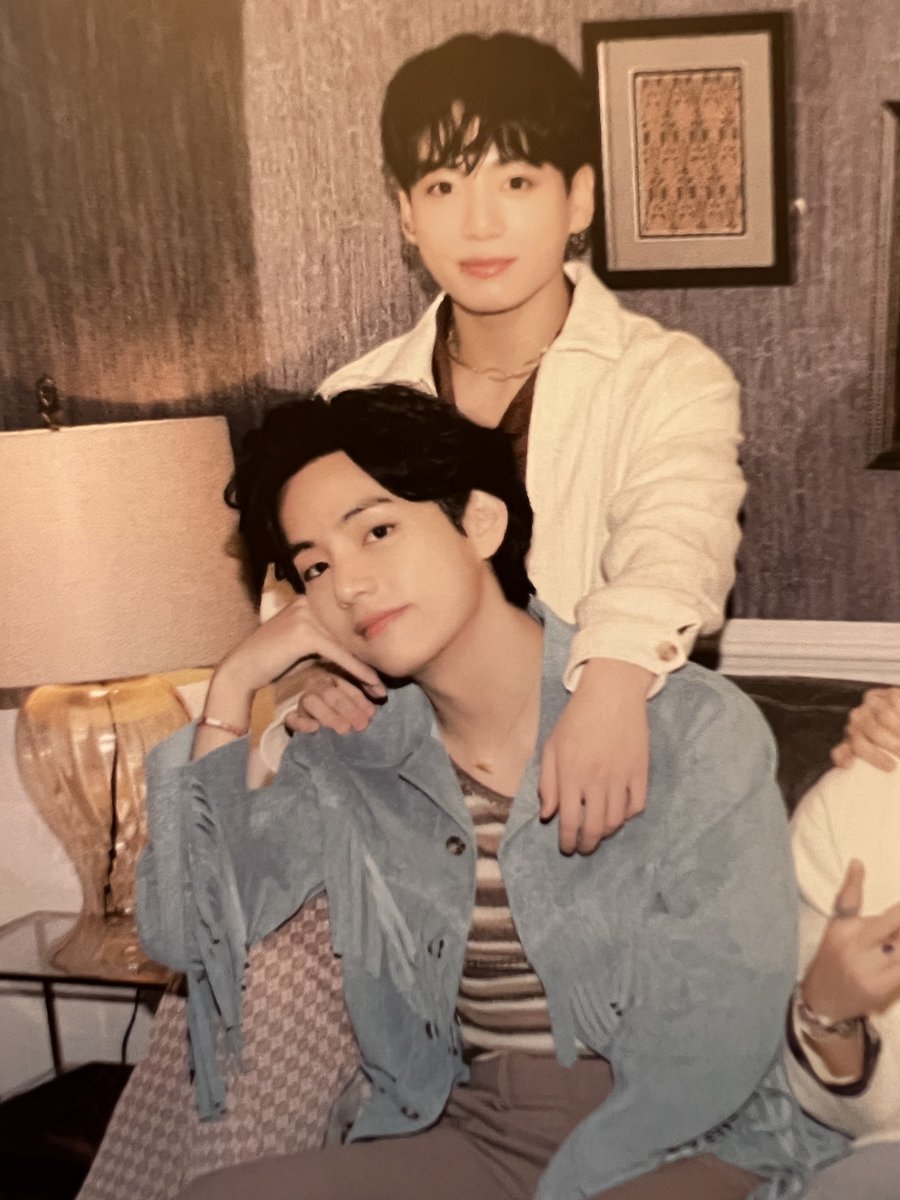 Taekook_xnf's tweet photo. 🥰🥰🥰 https://t.co/e7gPrrYenm