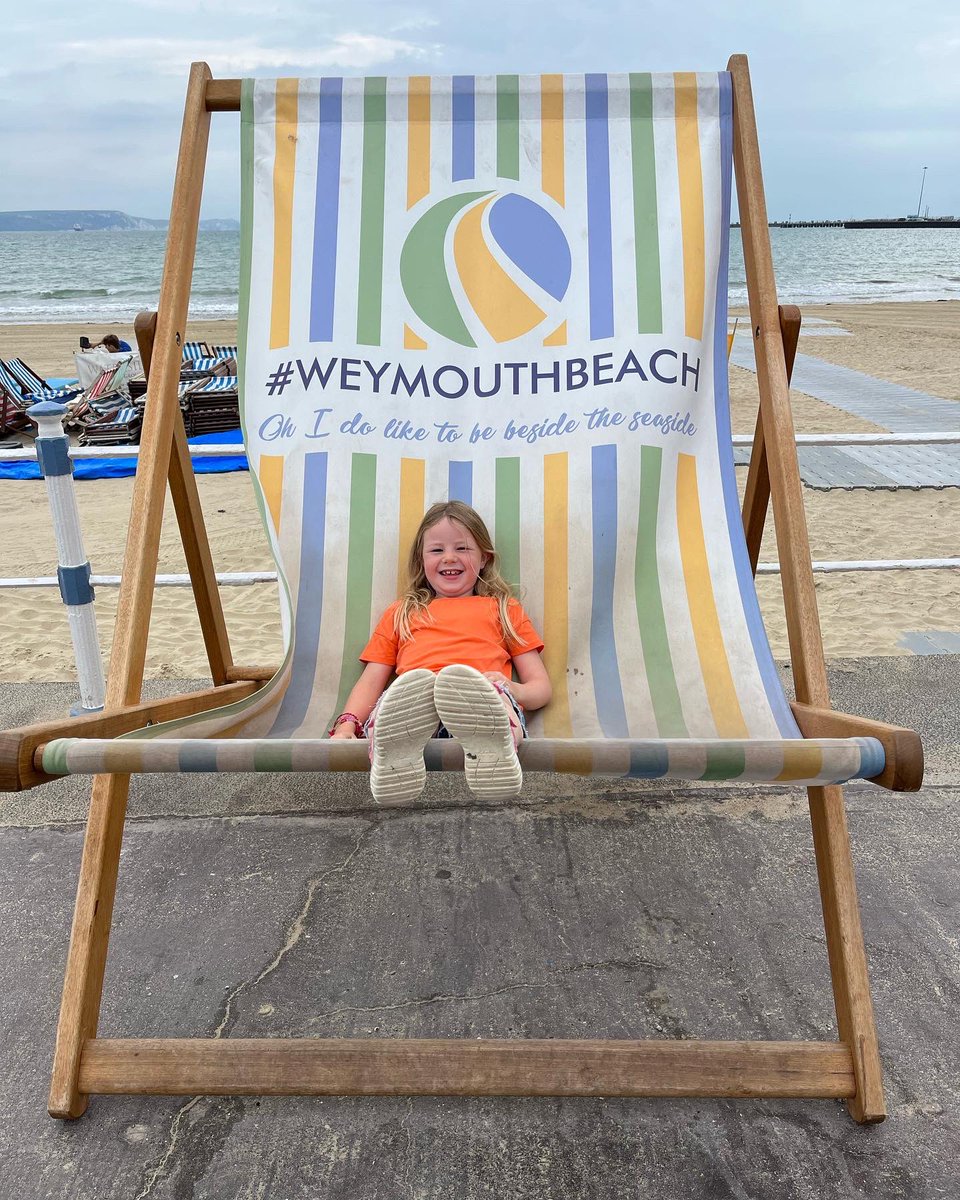 Sarah08102012's tweet photo. Oh I do like to be beside the seaside. Had a lovely couple of days in Costa del Weymouth before the back to school chaos. Perfect weather, al fresco dining, it felt like we were abroad! #weymouthbeach https://t.co/4tePJMVJcy