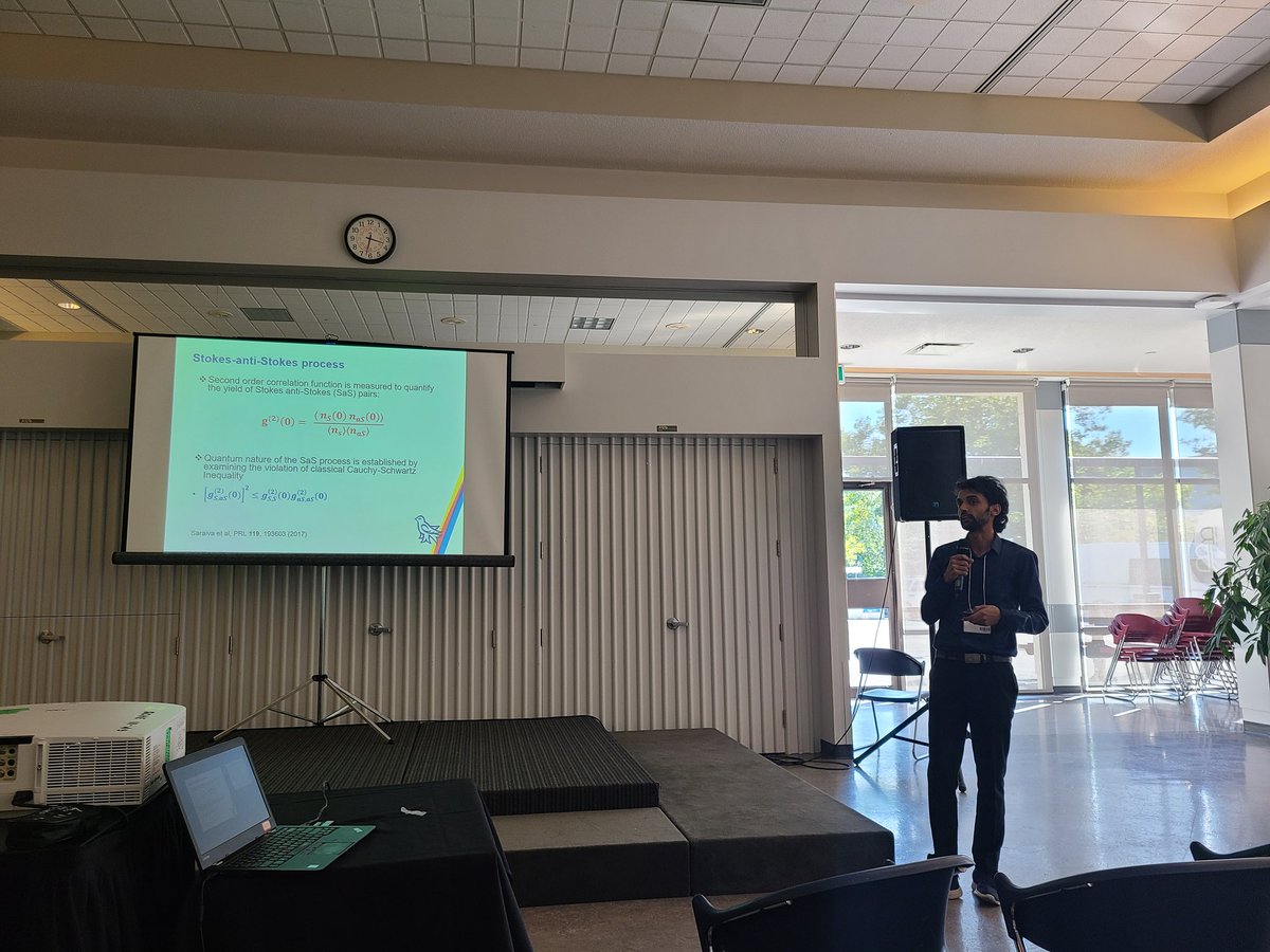 agbrolo's tweet photo. PhD student Sanker @Rogerio_deSousa is presenting #nfo16 the theory of our collaborative work on the generation of correlate anti-Stokes / Stokes photons by #SERS #QuantumComputing #plasmonics https://t.co/epYBhG00du
