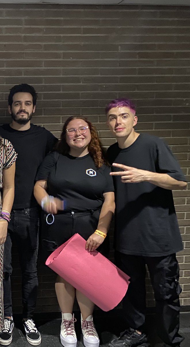 Ellie ★ tweet media