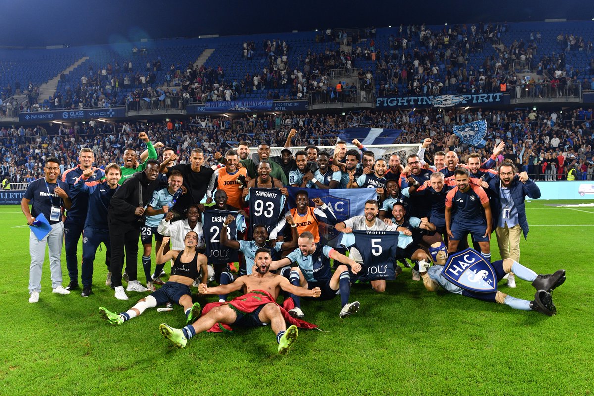 HAC_Foot's tweet photo. 𝑴𝑬𝑹𝑪𝑰 💙 https://t.co/zdVQBbWf7E