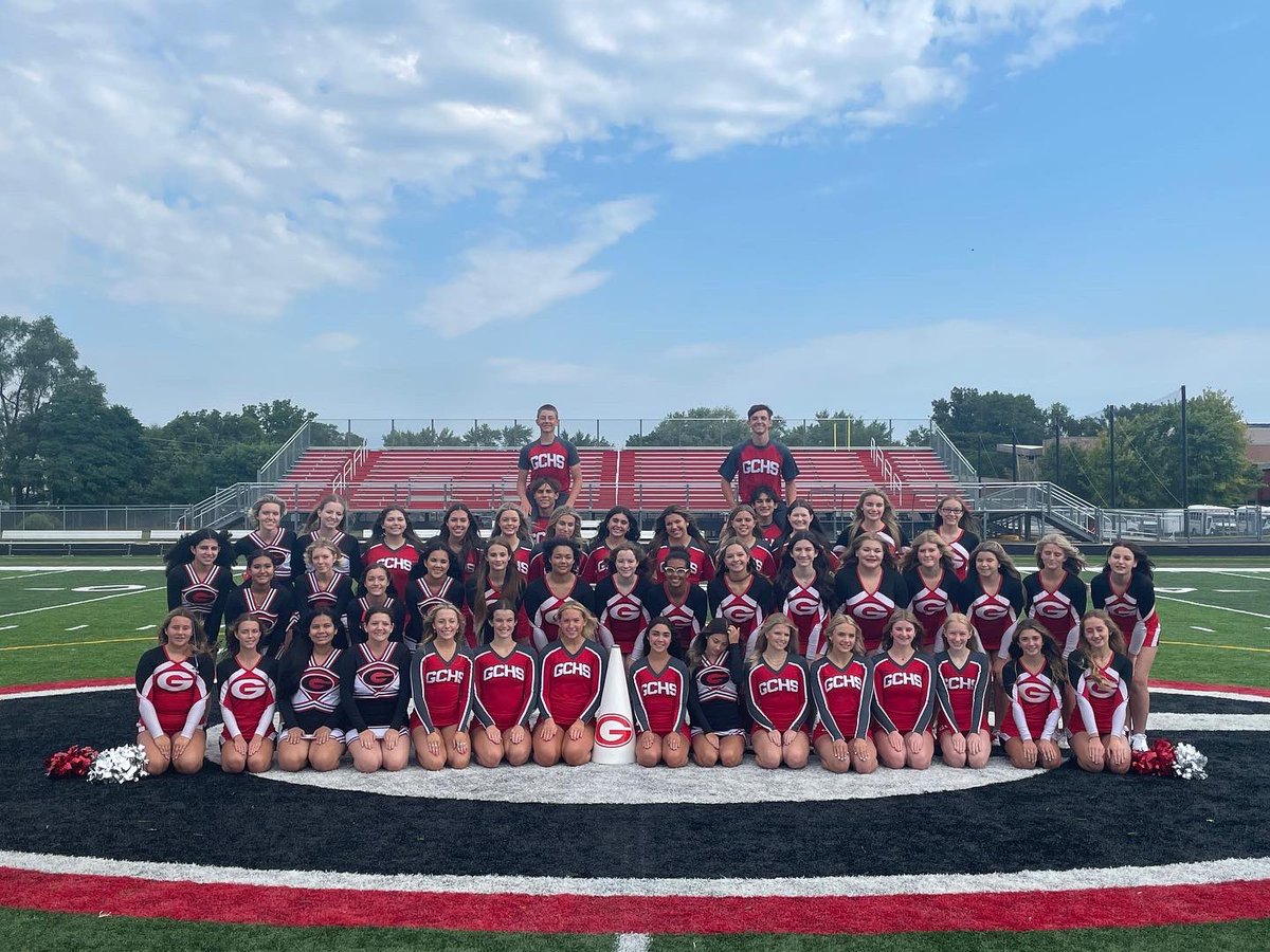 GrantCheer's tweet photo. 🫶Thank you SO much to our amazing community for helping us support a member of our Bulldog family tonight with their generous donation of our 50/50 raffle. We are endlessly proud to be a part of the Bulldog community!! https://t.co/SIdm6jlOEQ