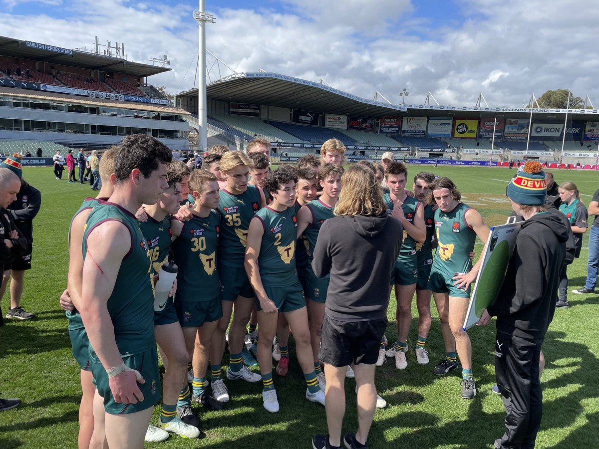samuel_zito's tweet photo. One quarter away from the NAB League Boys prelim final after a huge third term. 

Tasmania looking the goods. https://t.co/DyDZ4vDDNx