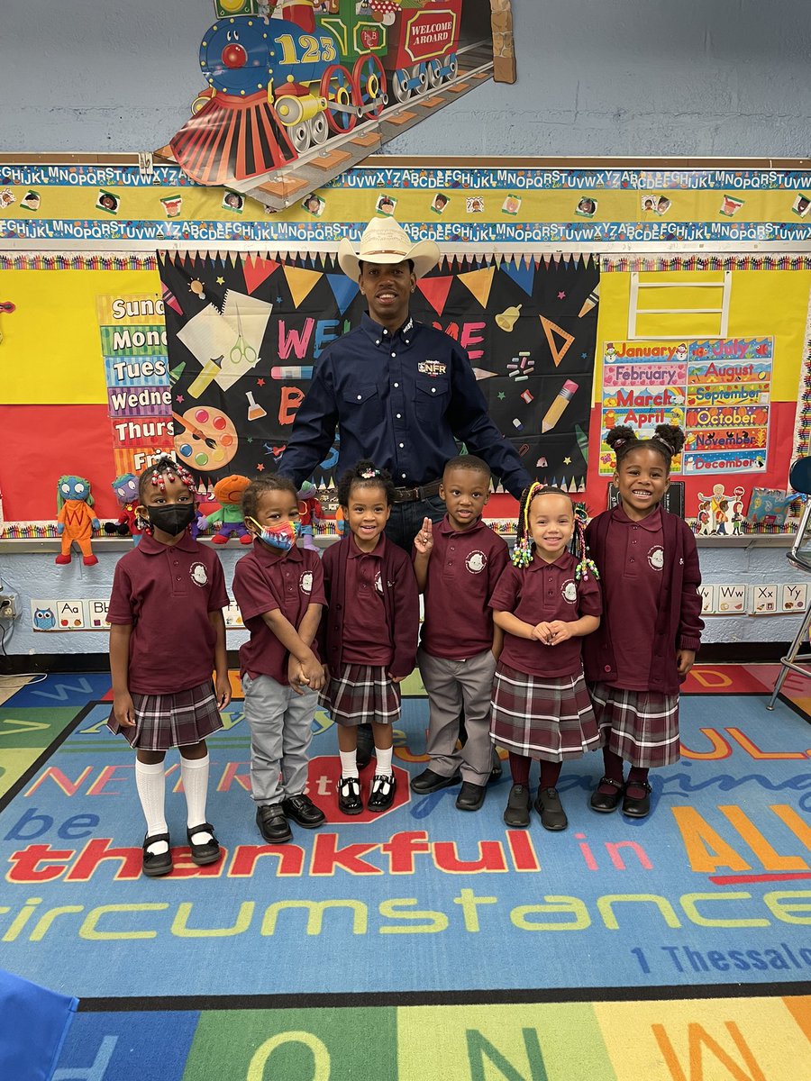 SaintFrancisXa3's tweet photo. Look who visited our school today! It’s Cowboy Jason from the Bill Pickett Rodeo. We are gearing up to go to the rodeo for our first school wide field trip. Cowboy Jason is a former SFXA student.@HThomas71562053 @Reese_DST @DerwinDavis82 https://t.co/CWZpKwzBzI