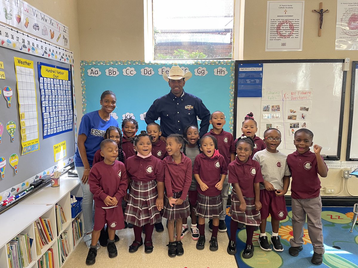 SaintFrancisXa3's tweet photo. Look who visited our school today! It’s Cowboy Jason from the Bill Pickett Rodeo. We are gearing up to go to the rodeo for our first school wide field trip. Cowboy Jason is a former SFXA student.@HThomas71562053 @Reese_DST @DerwinDavis82 https://t.co/CWZpKwzBzI