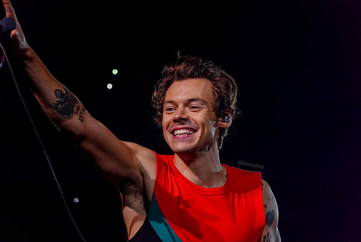 loutoinfinity tweet picture
