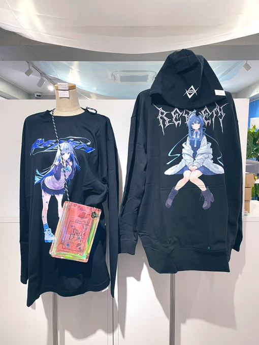 REFLEMさんとのアパレルコラボに合うようなクリア系グッズが欲しい!とスタッフさんにお願いして作ってもらったオーロラバッグ、めちゃ可愛いのでロンTフーディと合わせて是非チェックしてほしいです!#青光 