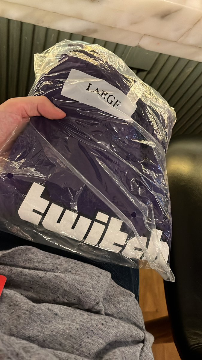 Yeahhhhh, won my first giveaway!!

Shoutout <a href="/DylanSLiu/">Dylan Liu</a> and <a href="/UconnectEsports/">we’ve moved to @uconnect_app!</a> for hosting!