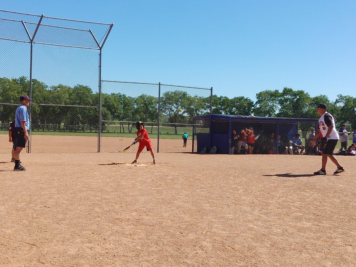 Big_G_09's tweet photo. The boys and I really enjoyed playing โพ @BlueJays @JaysCare @FHQTC tournament today in #FortQuappelle #Saskatchewan ๐จ๐ฆ Amazing #athletics and #community spirit shown by all ๐ #StandingBuffalo #Indigenous Thank you everyone #BullsClub ๐ The kids โฅ๏ธ #Slyder too @ReginaRedSox https://t.co/khhEF0WiLW
