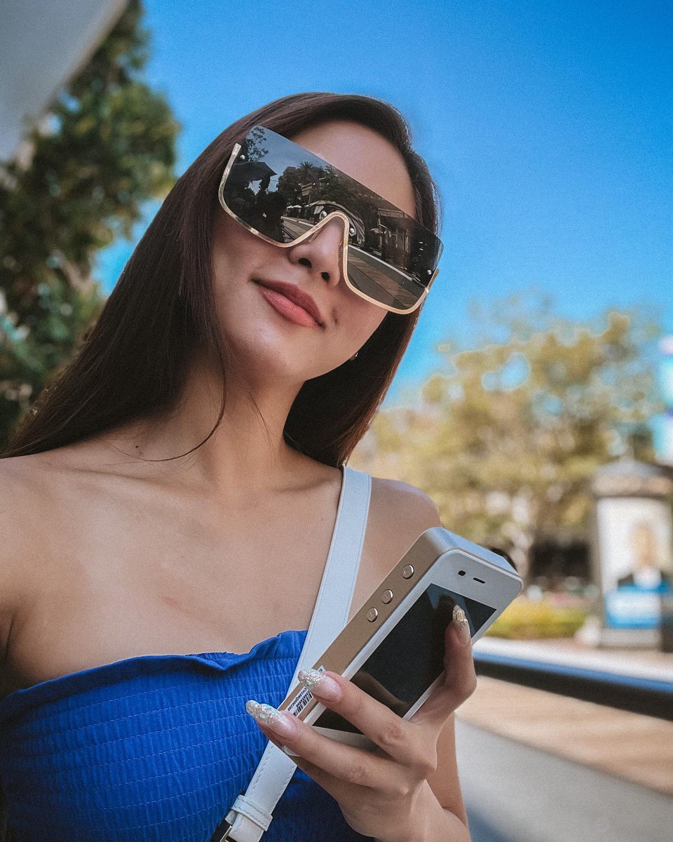 jackiecuddles's tweet photo. @prinsesachinita keeping in touch with #cherryroamph @CherryMobilePH ๐๐ค๐ https://t.co/194w8mU8jf