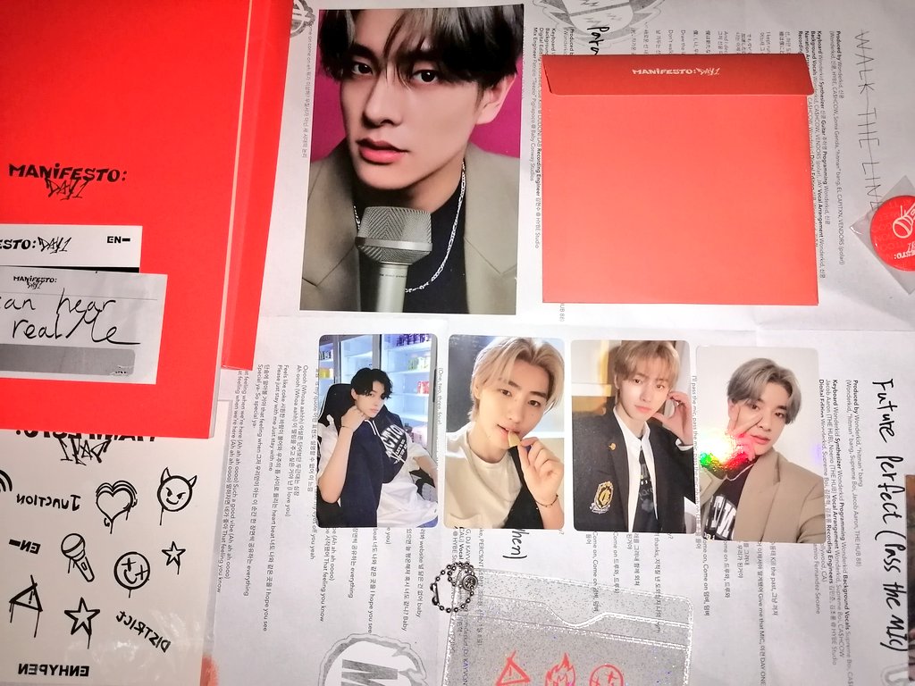 shellxcart's tweet photo. [today's #shellmails 💌]
╰ from: @PopKZHub | #PopKZhubberz

hi! my manifesto day 1 album came home today! jakehoonki uwing uwi❤ first time umuwi ni hoon :') ikaw lang po pala makapagpapauwi sa bias ko🤭 thank you so much po and til our next transaction! ❤ https://t.co/aaGAPMjYL4