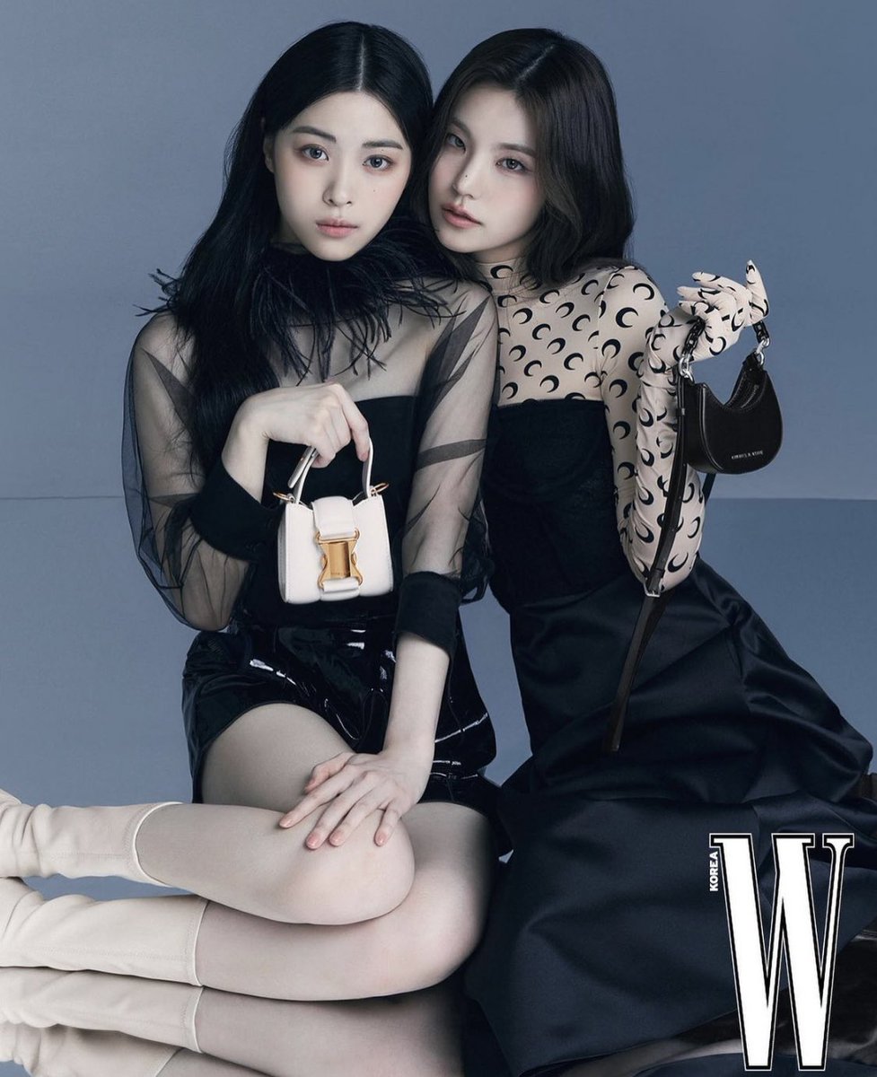 theryujinpics's tweet photo. ryujin &amp; yeji for w korea https://t.co/a0JtCA56Wd