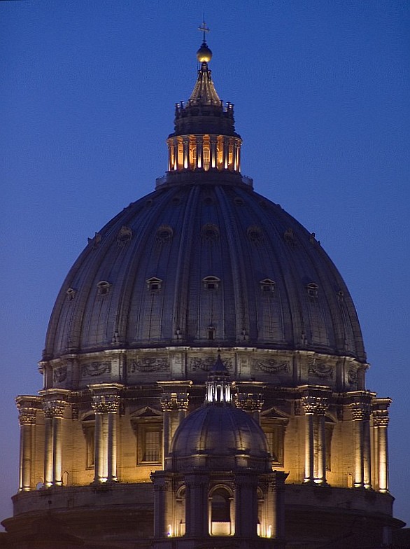 Oggi nel 1602 moriva l'architetto e scultore #GiacomoDellaPorta.

(CUPOLA DELLA BASILICA DI SAN PIETRO, anno 1564, #CittàDelVaticano).

#3settembre.