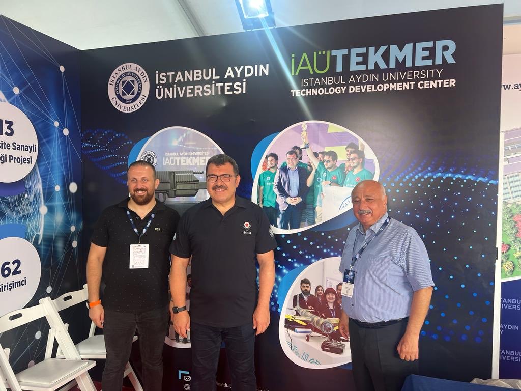 drmaydin's tweet photo. Samsun;
TÜBİTAK Başkanımız https://t.co/XLFqnKEtjf.Hasan Mandal Hocamız  İAÜ standımızı ziyaret ettiler. 

Destek ve teşvikleri için şükran sunuyoruz.

⁦@bilkolejleri⁩ 
⁦@csuedutr⁩ 
⁦@IAUKampus⁩ 
⁦@Tubitak⁩ 
⁦@ProfHasanMandal⁩ 

#TEKNOFESTKARADENİZ https://t.co/tusOyj4gFw