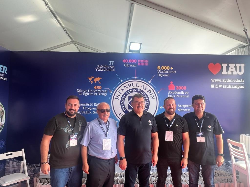 drmaydin's tweet photo. Samsun;
TÜBİTAK Başkanımız https://t.co/XLFqnKEtjf.Hasan Mandal Hocamız  İAÜ standımızı ziyaret ettiler. 

Destek ve teşvikleri için şükran sunuyoruz.

⁦@bilkolejleri⁩ 
⁦@csuedutr⁩ 
⁦@IAUKampus⁩ 
⁦@Tubitak⁩ 
⁦@ProfHasanMandal⁩ 

#TEKNOFESTKARADENİZ https://t.co/tusOyj4gFw